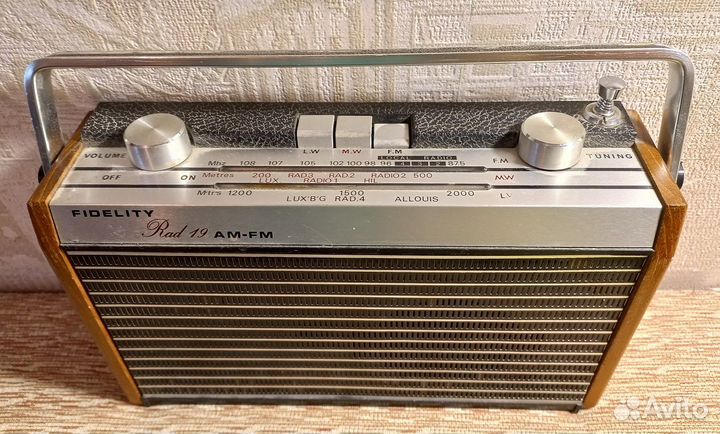 Английский радиоприёмник 1970 года