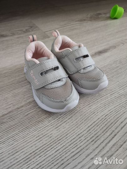 Кроссовки для девочки 21 размер