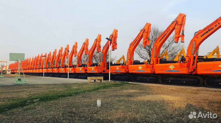 Гусеничный экскаватор Lonking CDM6550, 2023