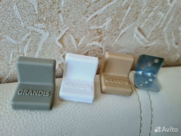 Мебельные уголки Grandis с крышкой