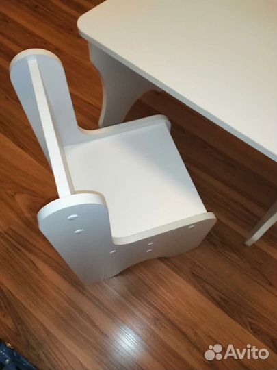 Столик и стульчик для детей