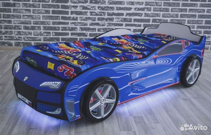 Детская кровать машина