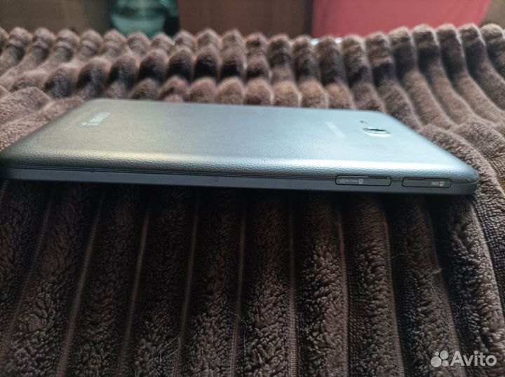 Samsung SM T 111