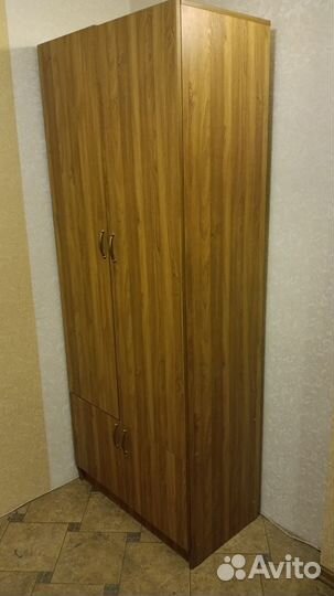 Шкаф