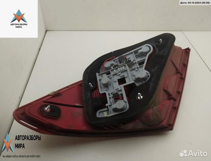 Фонарь задний правый Mercedes-Benz C-Класс