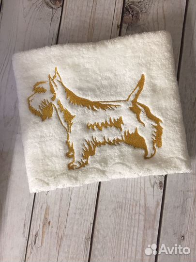 Белое именное полотенце