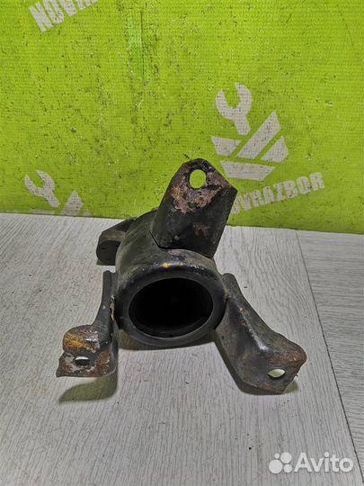Опора двигателя правая Мазда 6
