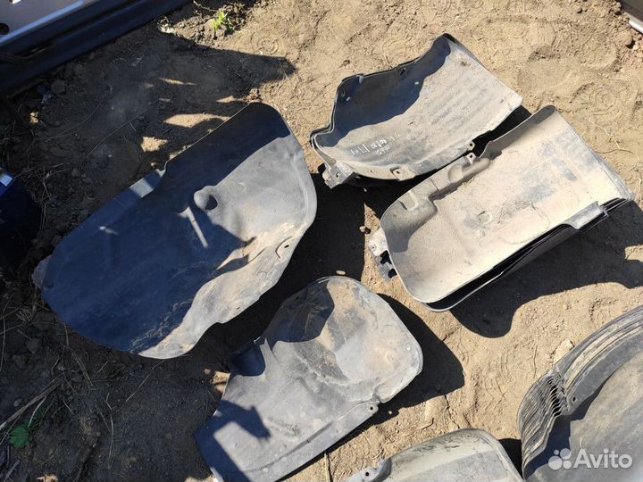 Подкрылки задние на все кузова Opel Astra H