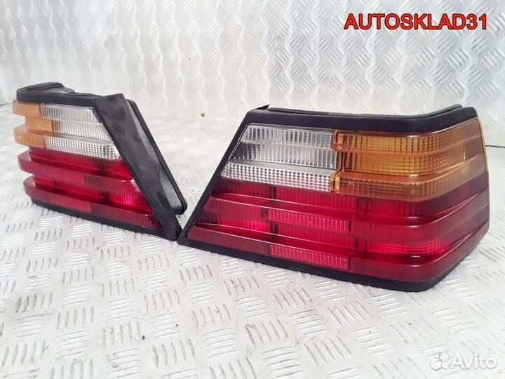 Фонарь задний Mercedes Benz W124 A1248201364 Седан