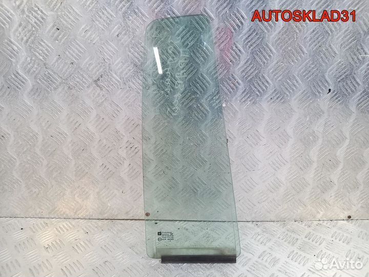 Стекло двери задней правой форточка Opel Zafira A