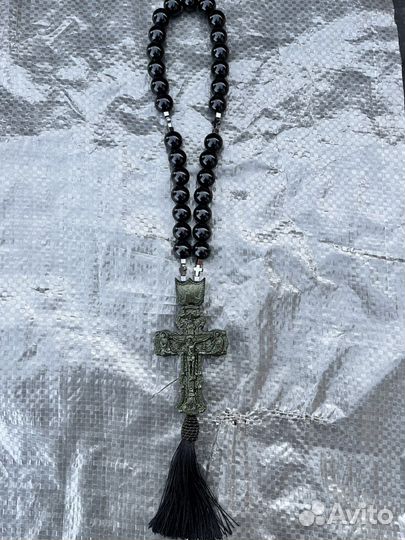 Бусы крест в авто