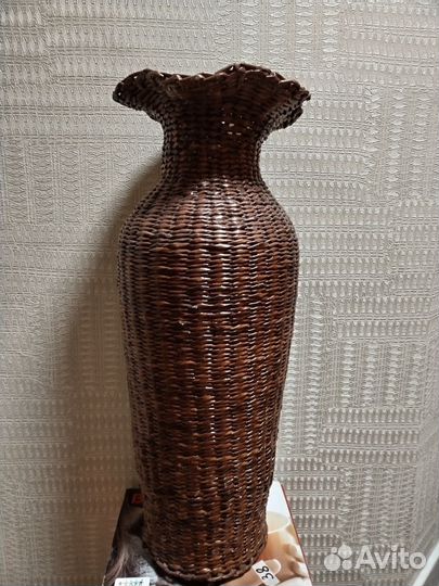 Ваза напольная плетёная