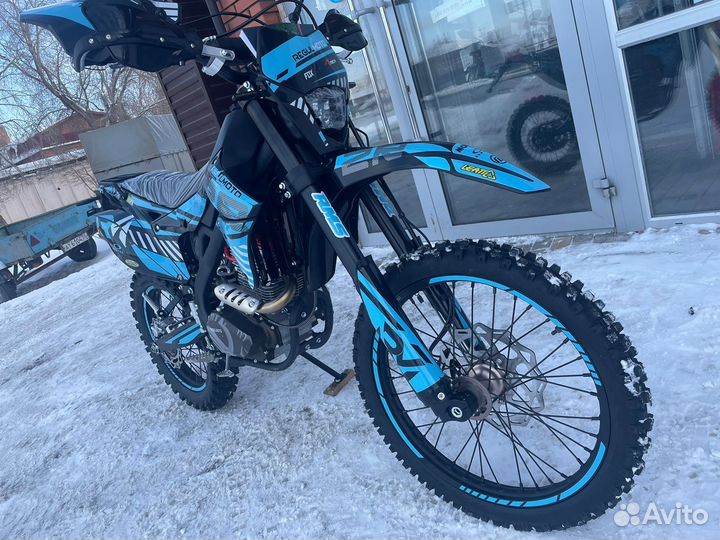 Мотоцикл Regulmoto ZR PR 4 valves 6 Gear