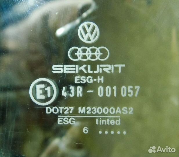 Стекло двери задней правой VW Golf 2