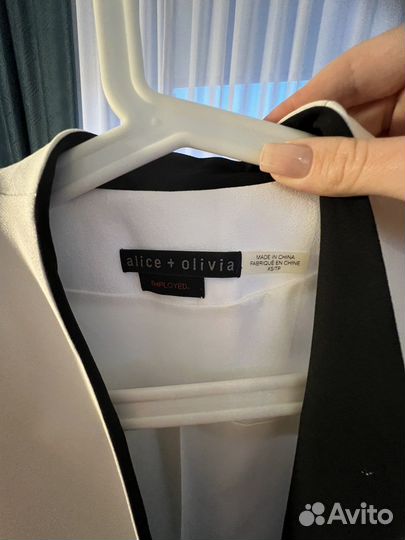 Удлененный жакет - накидка Alice+Olivia