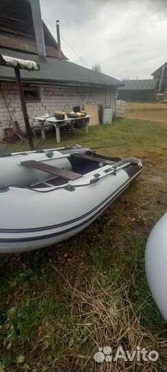 Лодка ривьера 3200