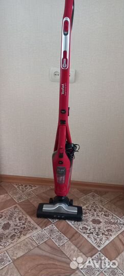 Вертикальный пылесос