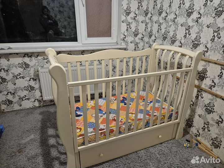 Детская кроватка