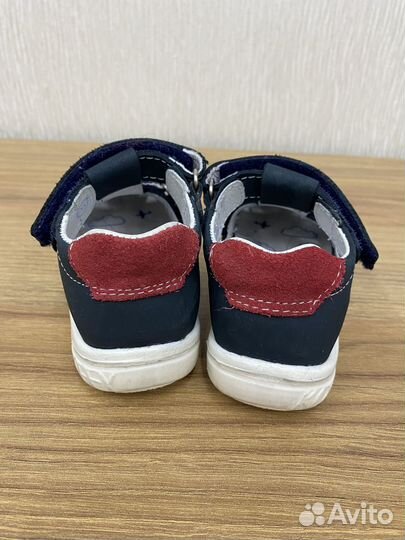 Сандалии котофей 24