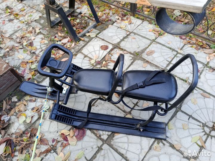 Детский снегокат для двоих детей