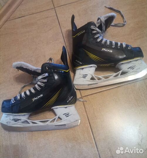 Коньки хоккейные CCM юниорские