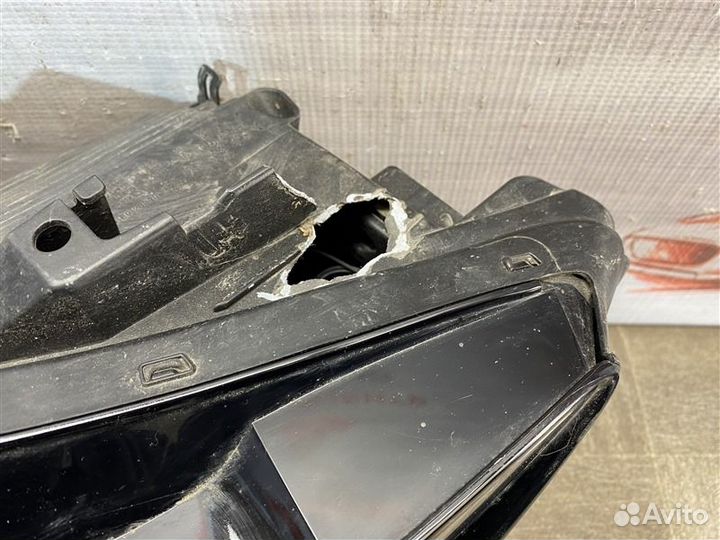 Фара левая Kia Sorento с 2020 года