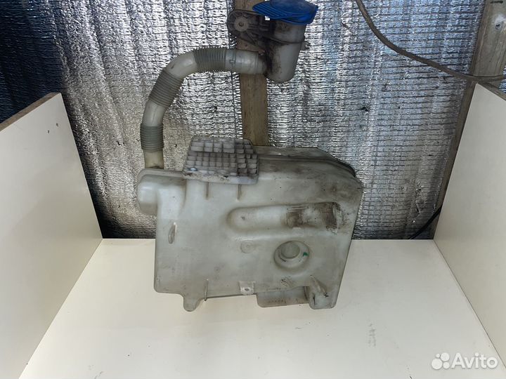 Бачок стеклоомывателя vag