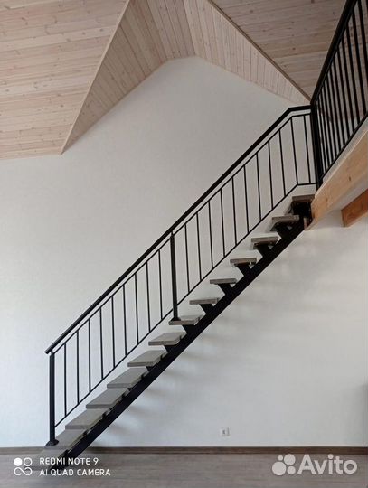 Лестница на второй этаж
