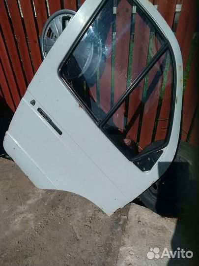 Дверь правая на газель