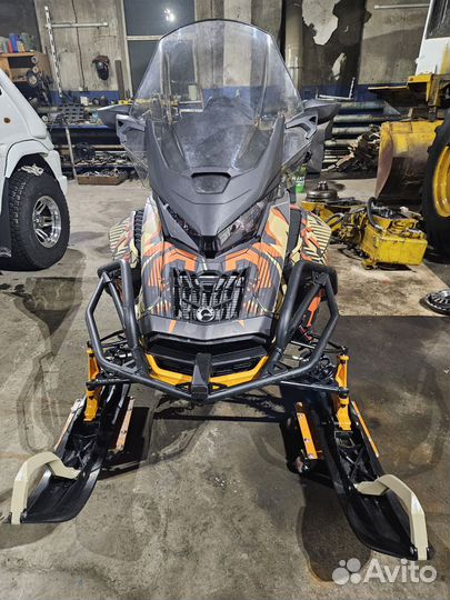 BRP Ski-Doo Expedition Xtreme 850 E-Tec 2021 г