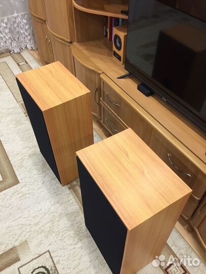 Напольные акустические колонки