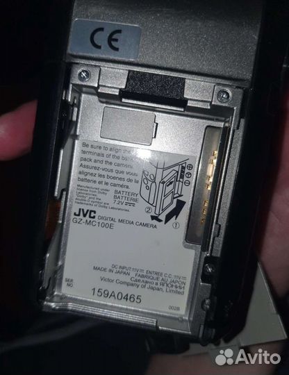 Видео камера gz-mc100e