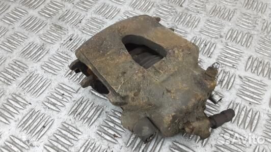 Суппорт тормозной передний правый skoda octavia A5