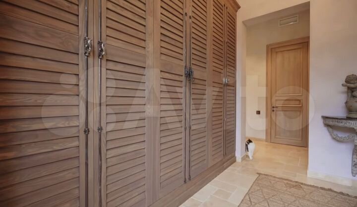 Дом 500 м² на участке 6 сот.