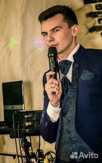 Ведущий+DJ с аппаратурой на мероприятие 