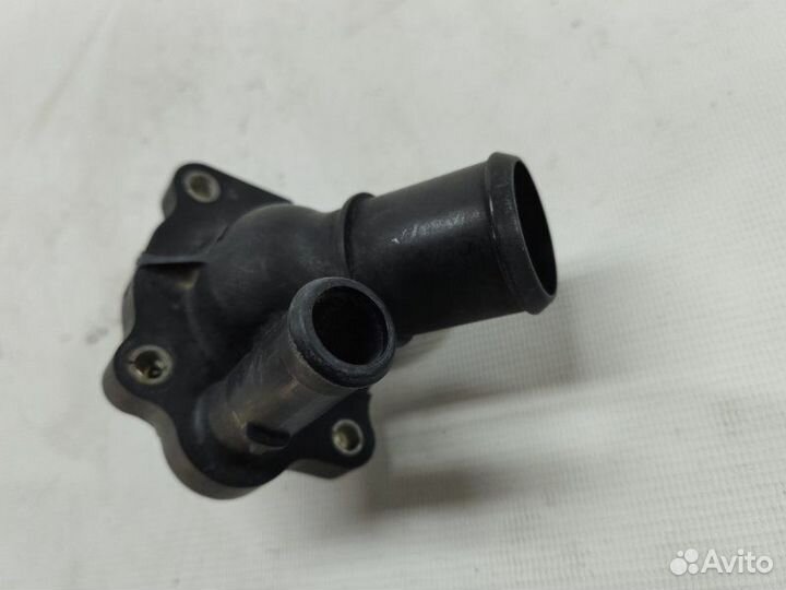 Корпус термостата Ford Focus 2 AJ 2008