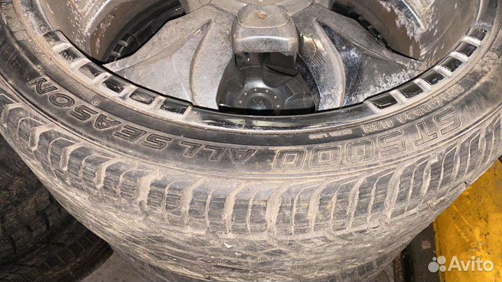 Ohtsu ST5000 305/35 R24