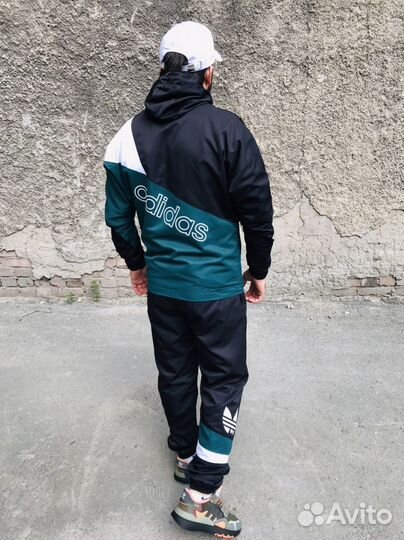 Мужской спортивный костюм Adidas