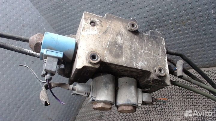 Блок клапанов Land Rover Discovery 2, 2000