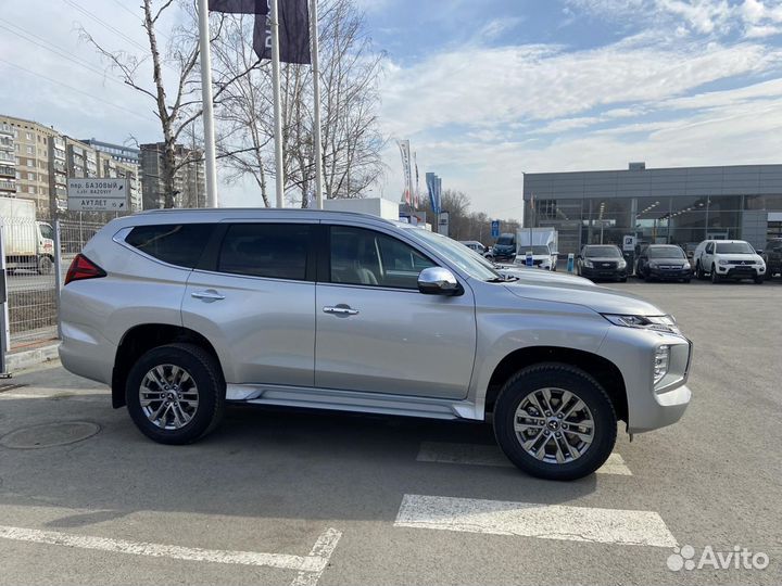 Mitsubishi Pajero Sport 2.4 AT, 2022