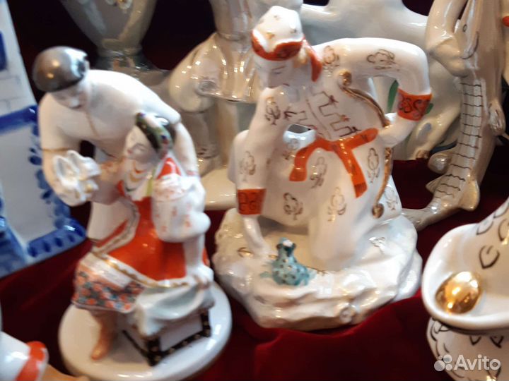 Фарфоровые статуэтки. Сказочные персонажи