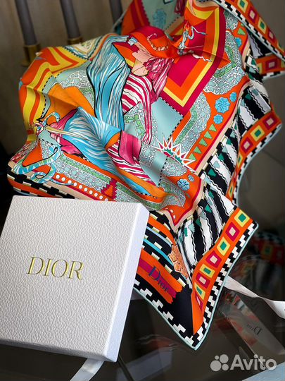 Новый платок dior оригинал