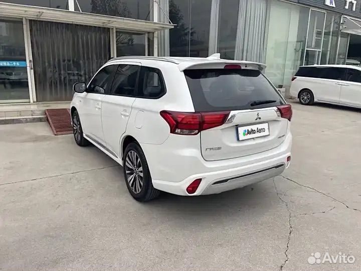 Mitsubishi Outlander 2.0 CVT, 2021, 40 000 км