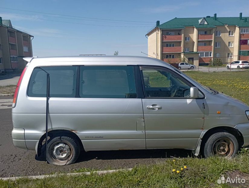 Toyota Town Ace Noah 2.0 AT, 2000, 100 000 км