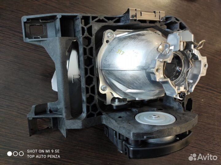 Линза фары передняя правая Toyota Land Cruiser