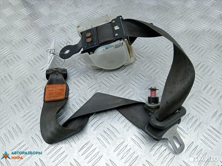 Ремень безопасности Mitsubishi L200 3 2002