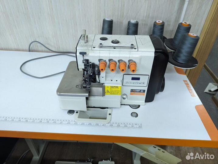 Пятиниточный оверлок Joyee