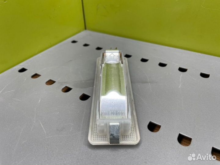 Плафон Mercedes-Benz E-Class W124 M111 2.0 1995