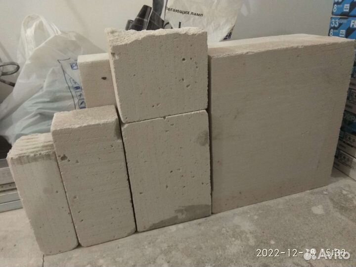 Остатки газоблок, распредкор., дюбеля, опоры, гель