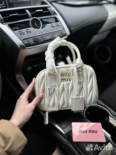 Сумка MiuMiu женская белая